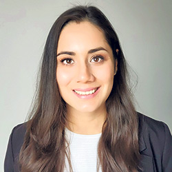 Izmir Hernandez